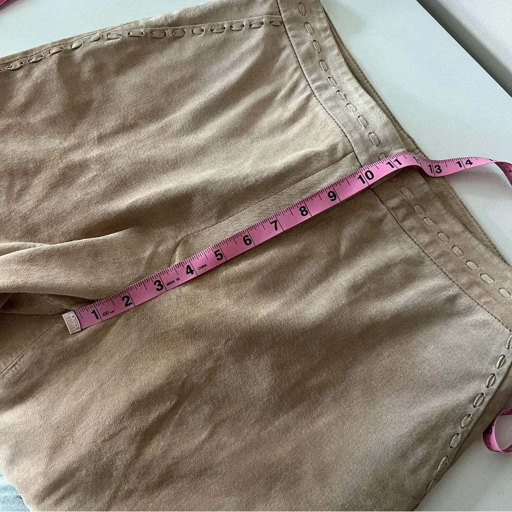 Bernardo Suede Leather Pants with Whipstitch Detailing Women's Size 8 Color Sand